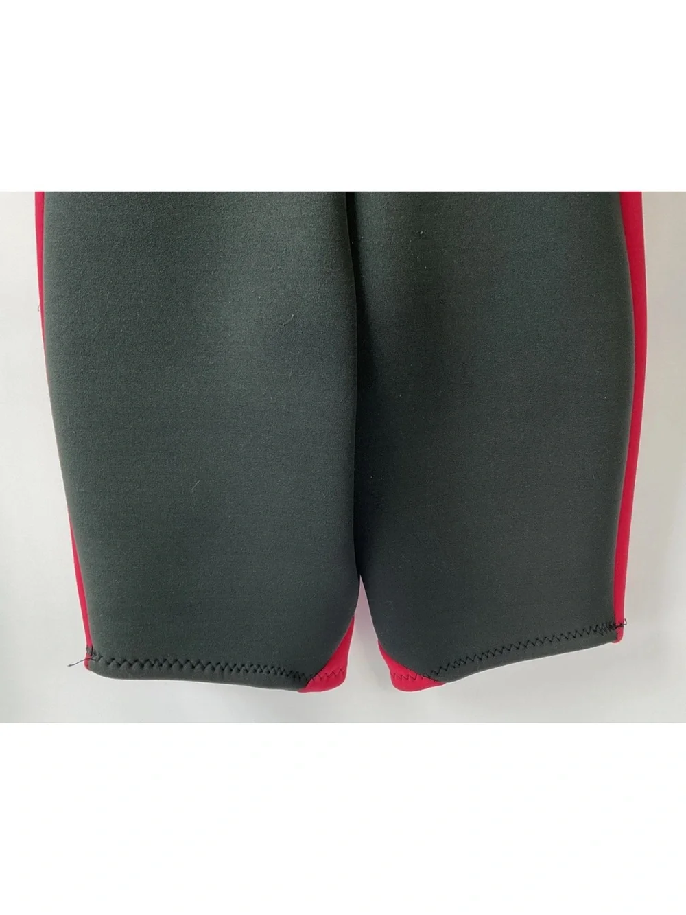 O'Neill Women's Shorty Reactor 2.1mm Wetsuit Youth Size 12 Black